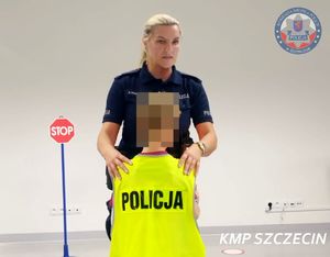 Uśmiech i ważna lekcja bezpieczeństwa. Policjanci odwiedzili małych pacjentów