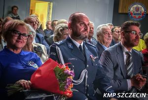 Kierownictwo zachodniopomorskiej i szczecińskiej Policji na obchodach 35-lecia Stowarzyszenia Emerytów i Rencistów Policyjnych