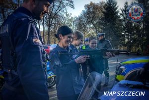 I „Dzień Otwarty” dla kandydatów do służby w Komisariacie Policji Szczecin - Dąbie za nami. Atrakcji i chętnych nie zabrakło