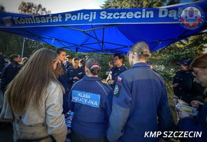 I „Dzień Otwarty” dla kandydatów do służby w Komisariacie Policji Szczecin - Dąbie za nami. Atrakcji i chętnych nie zabrakło