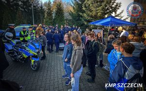 I „Dzień Otwarty” dla kandydatów do służby w Komisariacie Policji Szczecin - Dąbie za nami. Atrakcji i chętnych nie zabrakło