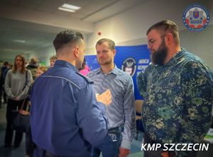 Giełda Pracy Uniwersytetu Szczecińskiego – policjanci zachęcali do służby w niebieskim mundurze