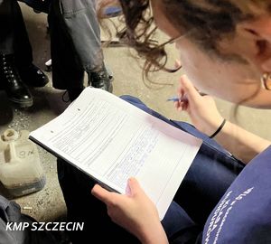 Praktyczne tajniki kryminalistyki dla klasy o profilu policyjnym w szczecińskiej „Siódemce”