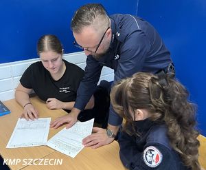 Praktyczne tajniki kryminalistyki dla klasy o profilu policyjnym w szczecińskiej „Siódemce”