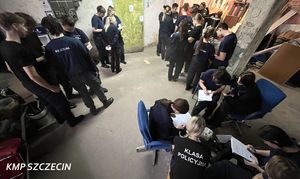 Praktyczne tajniki kryminalistyki dla klasy o profilu policyjnym w szczecińskiej „Siódemce”