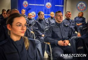 Komendant Miejski Policji w Szczecinie spotkał się z nowo przyjętymi funkcjonariuszami