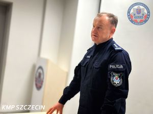 Komendant Miejski Policji w Szczecinie spotkał się z nowo przyjętymi funkcjonariuszami