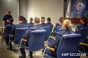 Komendant Miejski Policji w Szczecinie spotkał się z nowo przyjętymi funkcjonariuszami