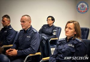 Komendant Miejski Policji w Szczecinie wyróżnił najlepszych funkcjonariuszy za wyniki obowiązkowego testu sprawności fizycznej