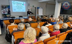 Rozsądny senior w obliczu zagrożeń - kolejne spotkanie edukacyjne z policjantami w Szczecinie