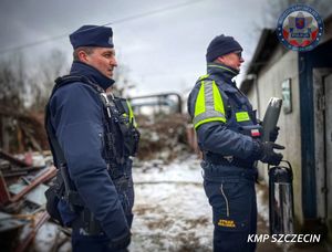 Bezdomni mogą liczyć na pomoc policjantów i służb współdziałających. Reaguj i nie bądź obojętny!