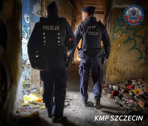 Bezdomni mogą liczyć na pomoc policjantów i służb współdziałających. Reaguj i nie bądź obojętny!