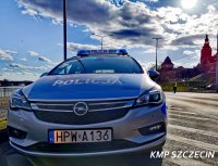 Nie zatrzymał się do kontroli, chwilę później zaskoczony wpadł w ręce innego patrolu