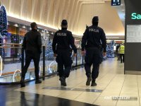 Przedświąteczne kontrole w szczecińskich galeriach handlowych