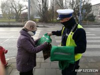 Bezpieczny senior to widoczny senior