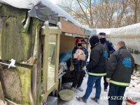 Śródmiejscy policjanci pomagali bezdomnym
