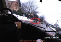 Policjanci poszukują świadka zdarzenia, widocznego na zdjęciu