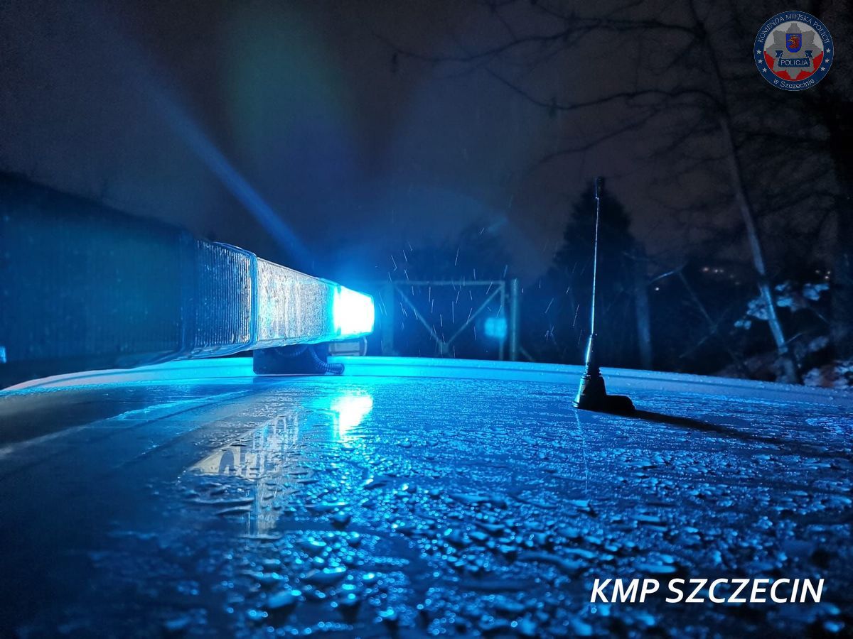 Policjanci apelują o ostrożność na drodze w jesieni i zimie