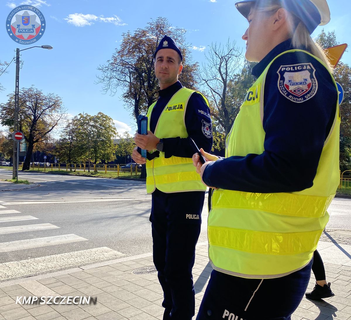 Policja przypomina o zasadach bezpieczeństwa dla pieszych jesienią i zimą